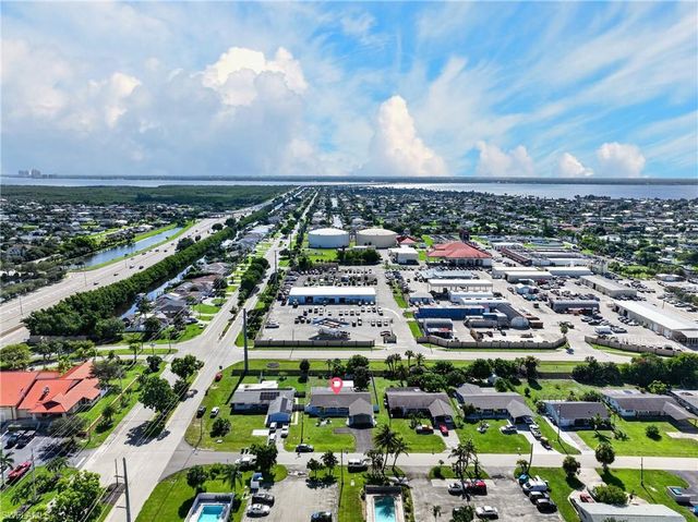 2505 SE 16th PL 1 & 2, Cape Coral, FL 33904