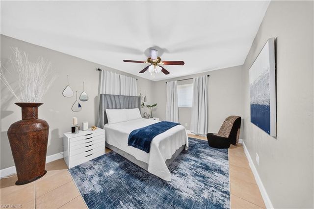 2505 SE 16th PL 1 & 2, Cape Coral, FL 33904