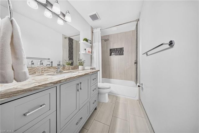 2505 SE 16th PL 1 & 2, Cape Coral, FL 33904