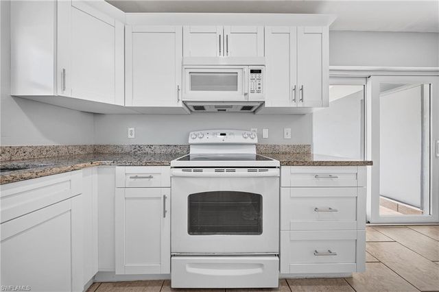 2505 SE 16th PL 1 & 2, Cape Coral, FL 33904