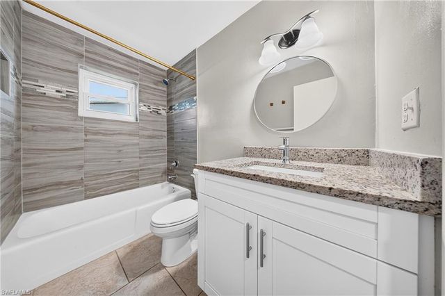 2505 SE 16th PL 1 & 2, Cape Coral, FL 33904