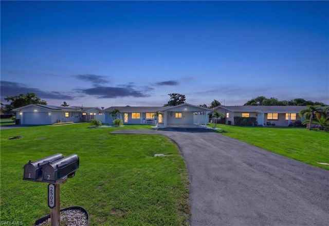 2505 SE 16th PL 1 & 2, Cape Coral, FL 33904