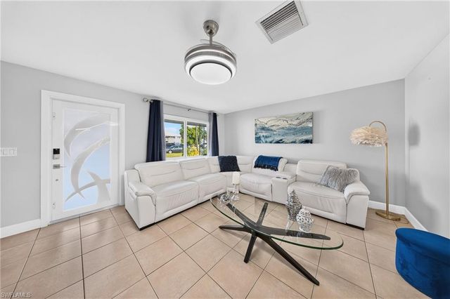 2505 SE 16th PL 1 & 2, Cape Coral, FL 33904