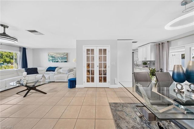 2505 SE 16th PL 1 & 2, Cape Coral, FL 33904