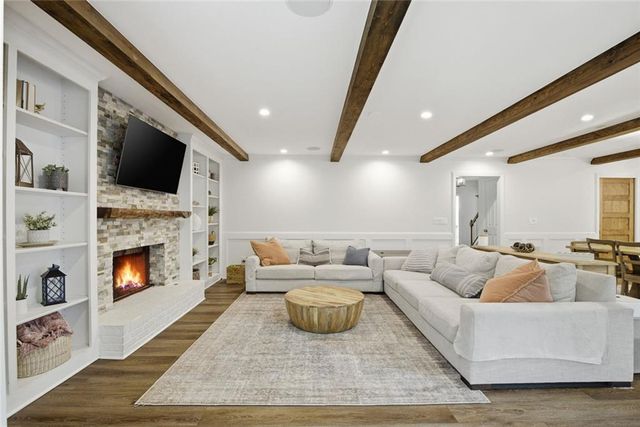 2654 Wood Gate Way SW, Snellville, GA 30078