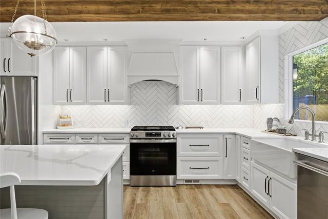 2654 Wood Gate Way SW, Snellville, GA 30078