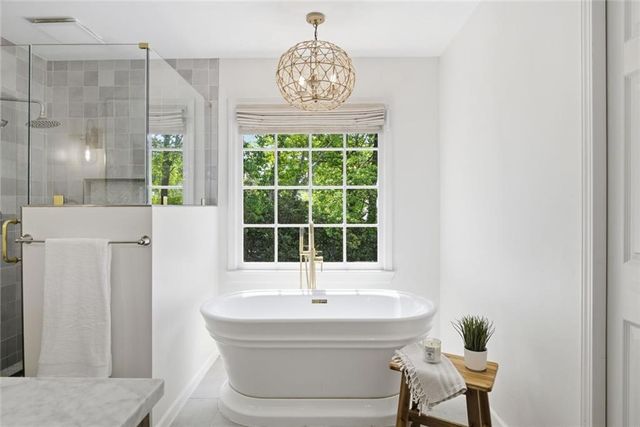 2654 Wood Gate Way SW, Snellville, GA 30078