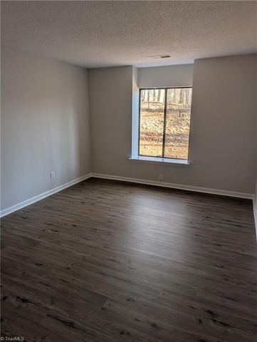 2807 Treestead Circle, Greensboro, NC 27410