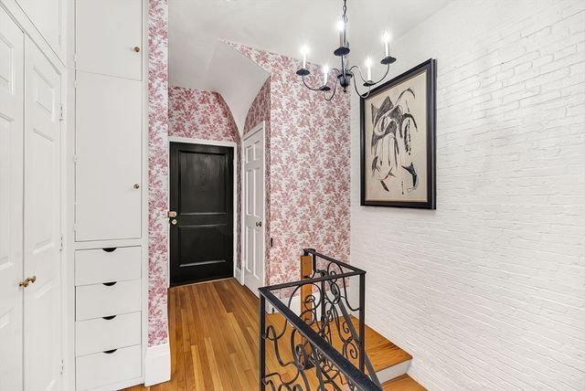 35 Mt Vernon Street 1, Boston, MA 02108