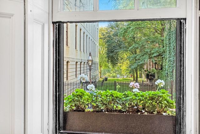 35 Mt Vernon Street 1, Boston, MA 02108