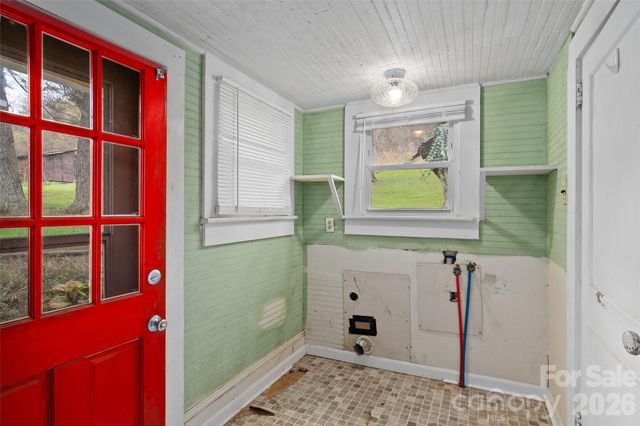 1906 & Tract 1 Ratcliff Cove Road, Waynesville, NC 28786