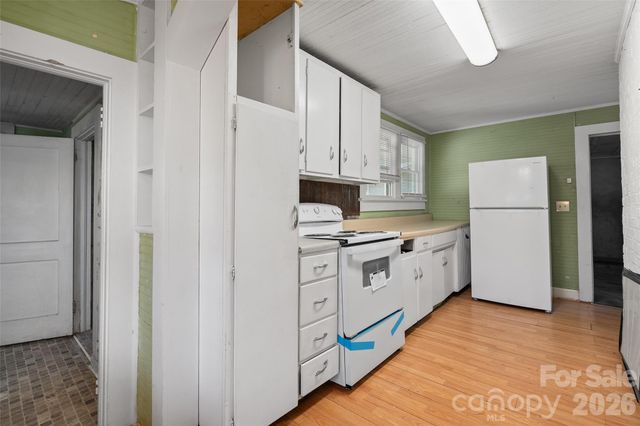 1906 & Tract 1 Ratcliff Cove Road, Waynesville, NC 28786