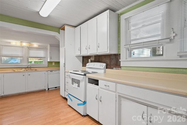 1906 & Tract 1 Ratcliff Cove Road, Waynesville, NC 28786