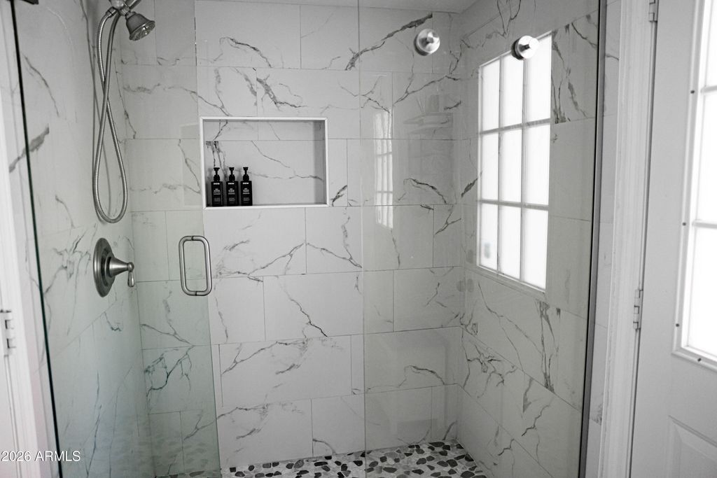 Image 35 of property listing at 10130 W MEADOWBROOK Avenue, Phoenix, AZ 85037