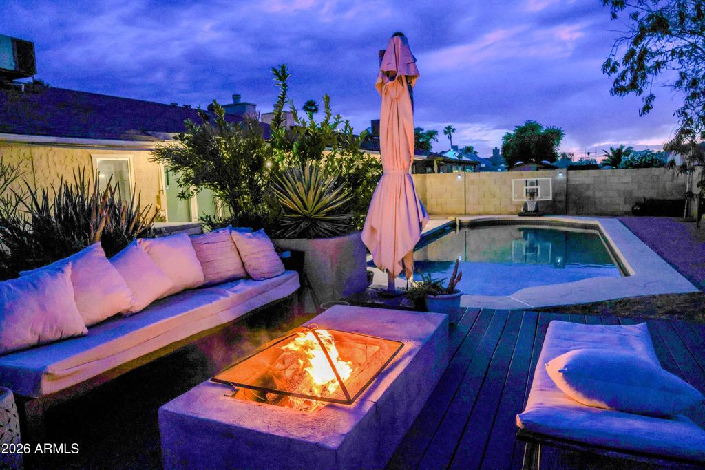 Image 49 of property listing at 10130 W MEADOWBROOK Avenue, Phoenix, AZ 85037