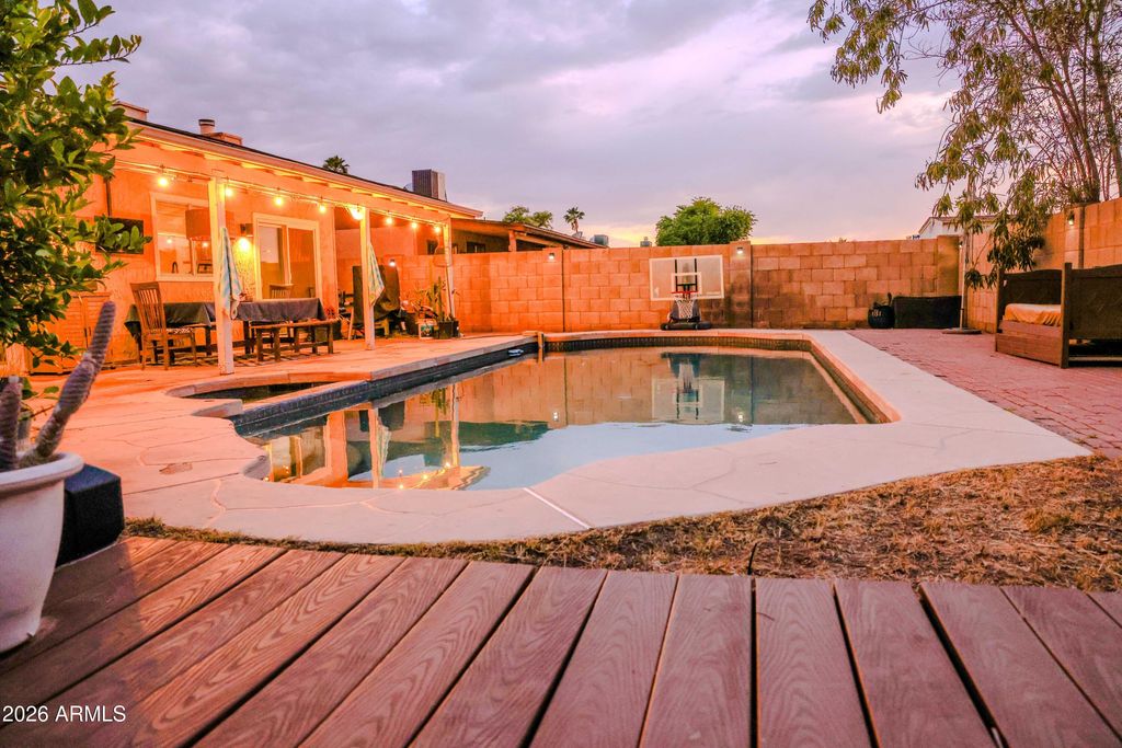 Image 50 of property listing at 10130 W MEADOWBROOK Avenue, Phoenix, AZ 85037