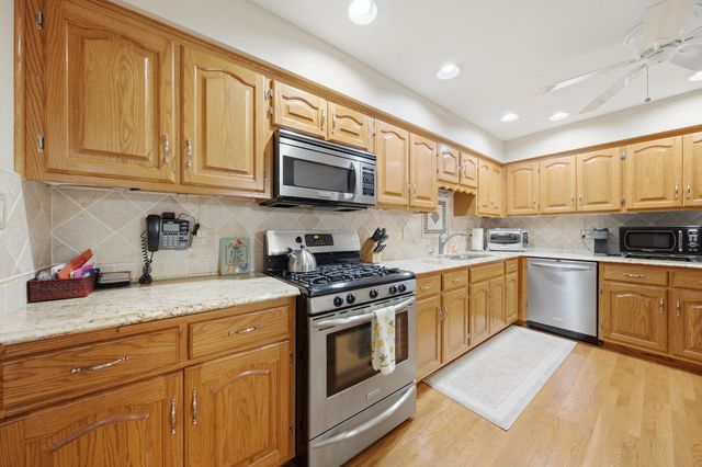 16555 Grants Trail, Orland Park, IL 60467