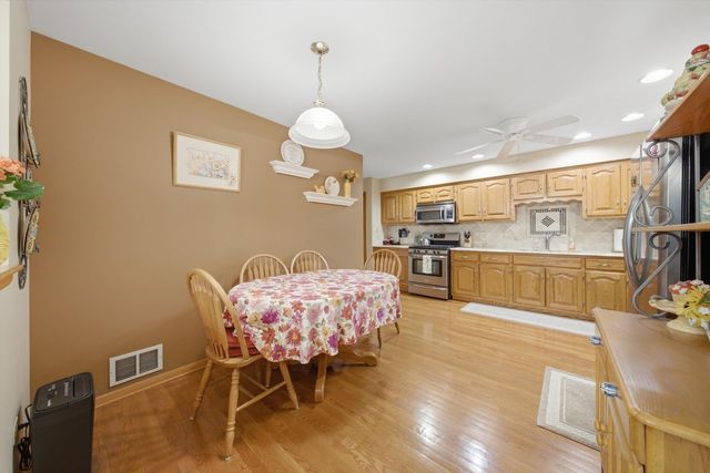 16555 Grants Trail, Orland Park, IL 60467