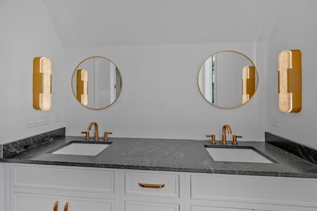 6398 Highway 100, Nashville, TN 37205