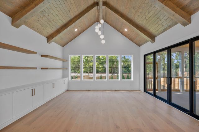 6398 Highway 100, Nashville, TN 37205