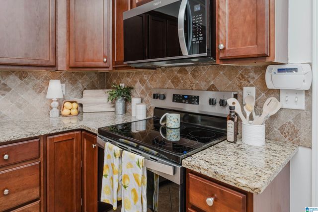 2824 OXMOOR GLEN DRIVE, Birmingham, AL 35211