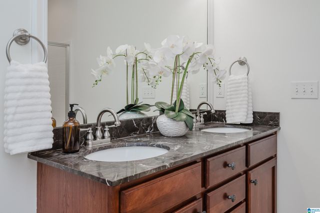 2824 OXMOOR GLEN DRIVE, Birmingham, AL 35211