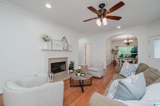 2824 OXMOOR GLEN DRIVE, Birmingham, AL 35211