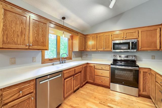 6625 White Birch Court, Lino Lakes, MN 55014