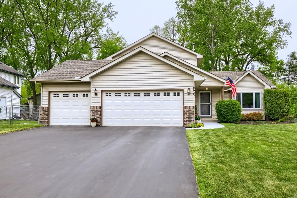 6625 White Birch Court, Lino Lakes, MN 55014