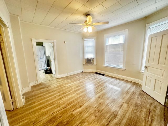 763 Saint Anthony Avenue, Saint Paul, MN 55104