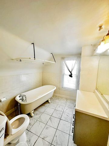 763 Saint Anthony Avenue, Saint Paul, MN 55104