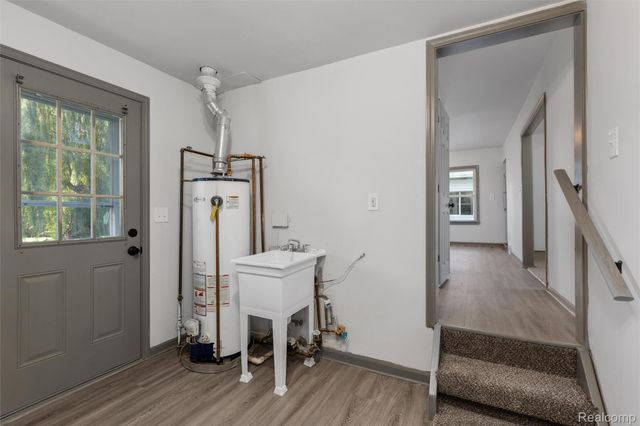 25453 Pine View Avenue, Warren, MI 48091