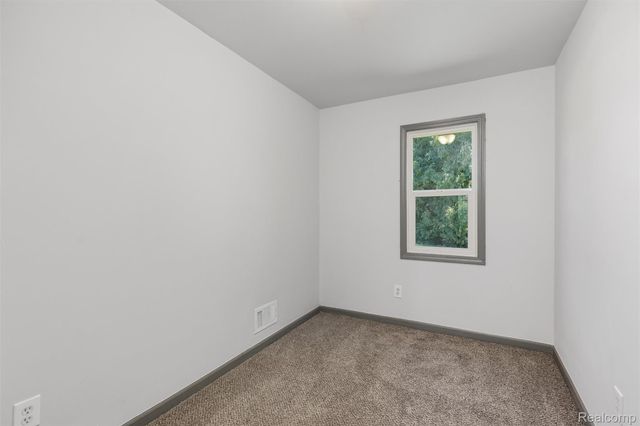 25453 Pine View Avenue, Warren, MI 48091