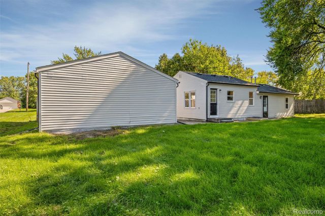 25453 Pine View Avenue, Warren, MI 48091