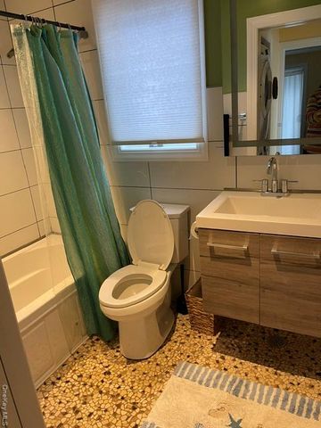 7 Pond Point Road, Westhampton Beach, NY 11978