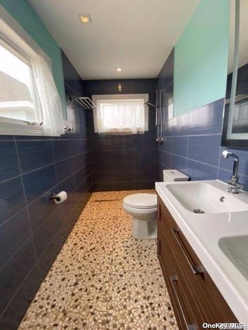 7 Pond Point Road, Westhampton Beach, NY 11978