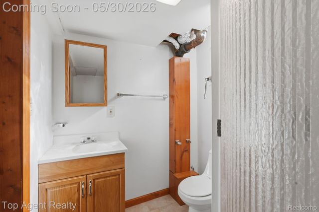 26268 Patricia Avenue, Warren, MI 48091