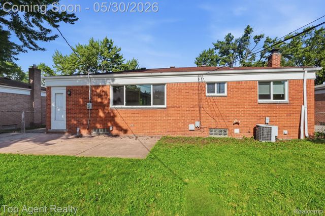 26268 Patricia Avenue, Warren, MI 48091
