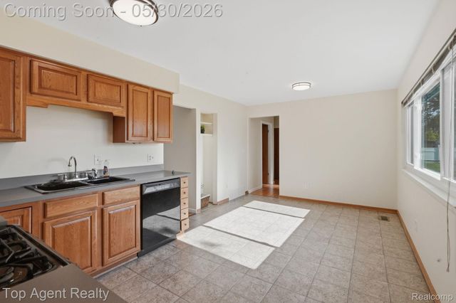 26268 Patricia Avenue, Warren, MI 48091