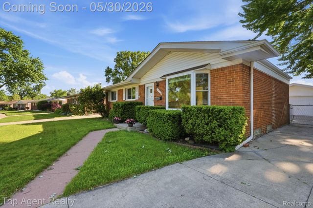 26268 Patricia Avenue, Warren, MI 48091