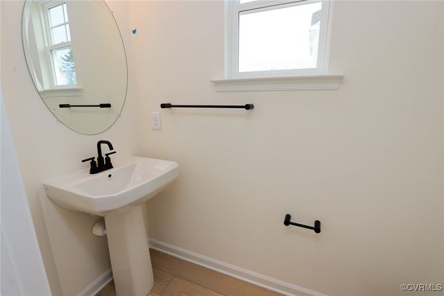 7855 Alexandria Dr, Moseley, VA 23832