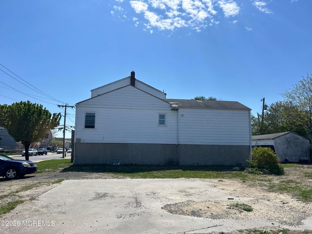 121 Florence Avenue, Union Beach, NJ 07735