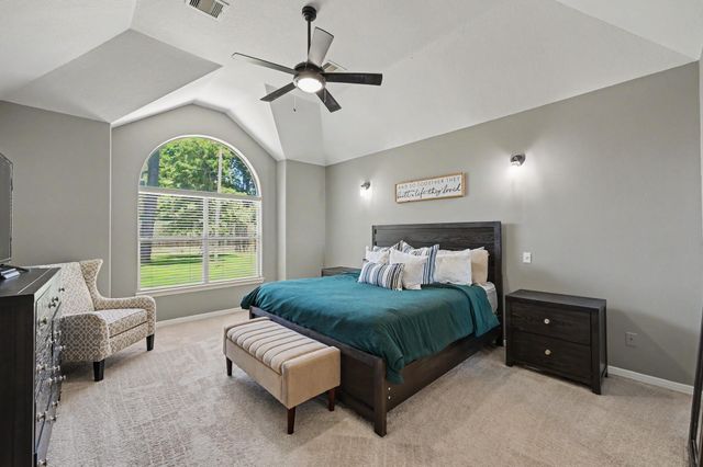 7110 Nickaburr Creek Drive, Magnolia, TX 77354