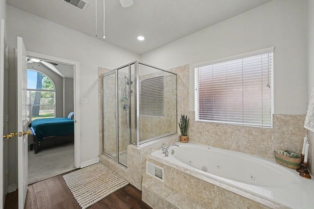 7110 Nickaburr Creek Drive, Magnolia, TX 77354