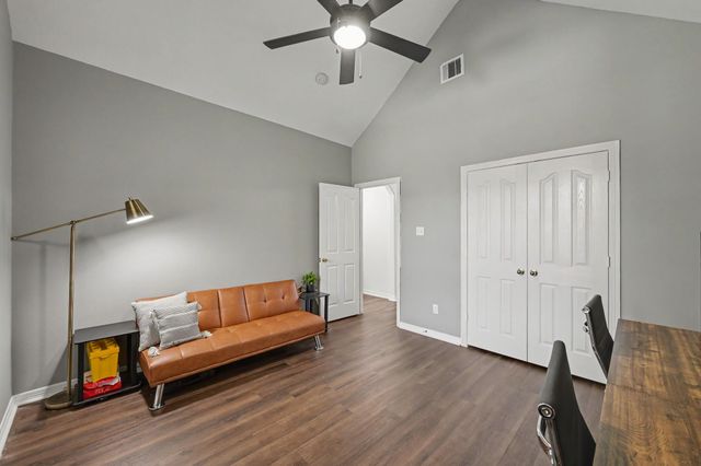 7110 Nickaburr Creek Drive, Magnolia, TX 77354