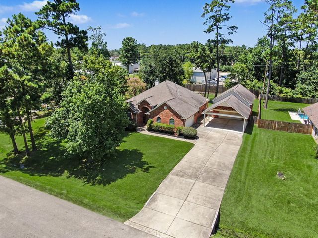 7110 Nickaburr Creek Drive, Magnolia, TX 77354