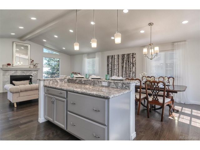 8246 S Dover St, Littleton, CO 80128