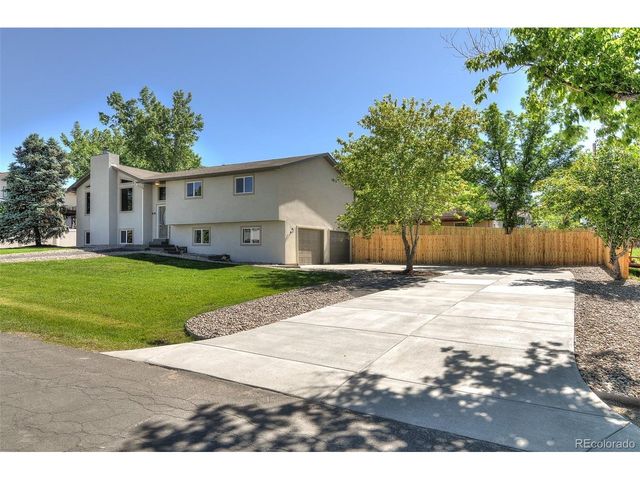 8246 S Dover St, Littleton, CO 80128