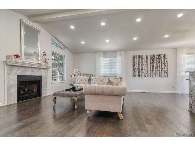 8246 S Dover St, Littleton, CO 80128