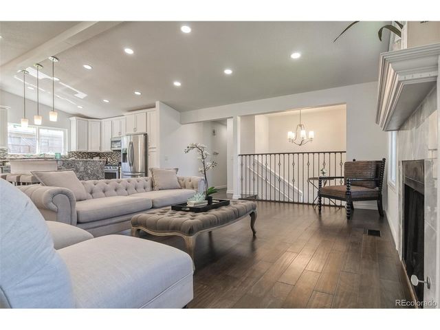 8246 S Dover St, Littleton, CO 80128